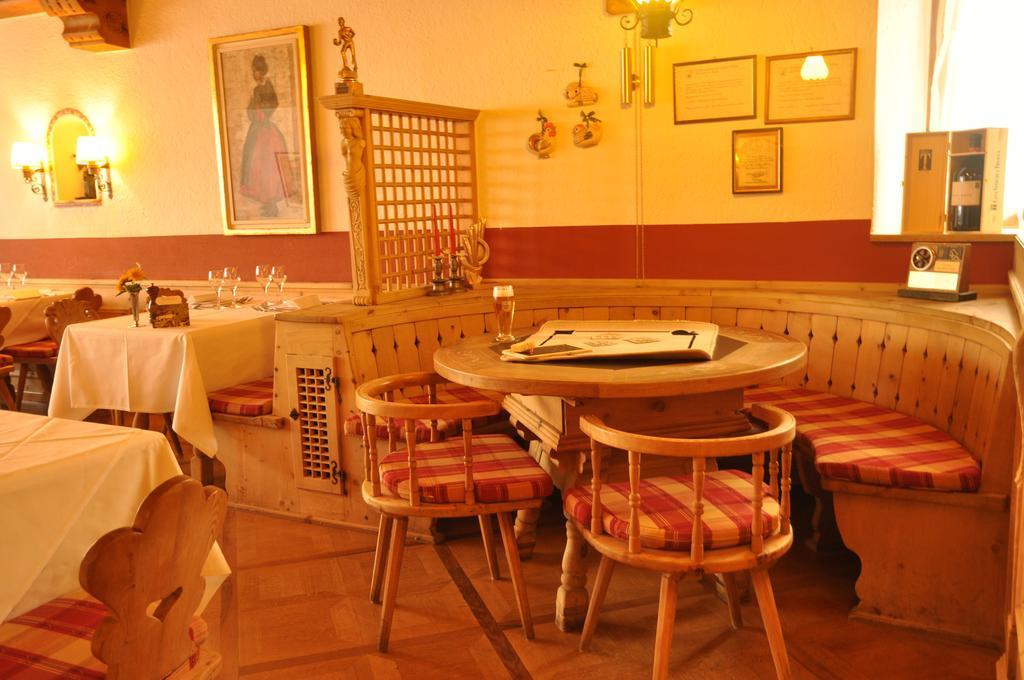 Poschiavo Suisse Hotel & Traditional Fondue Stube Exterior photo